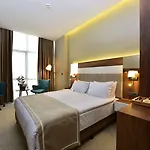 Vespia Hotel 4*
