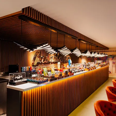 Vespia Hotel 4*